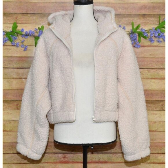 NWOT Wild Fable Boxy Crop Full Fleece Zip Front Jacket Size M/L Cream Neutral - Picture 4 of 11